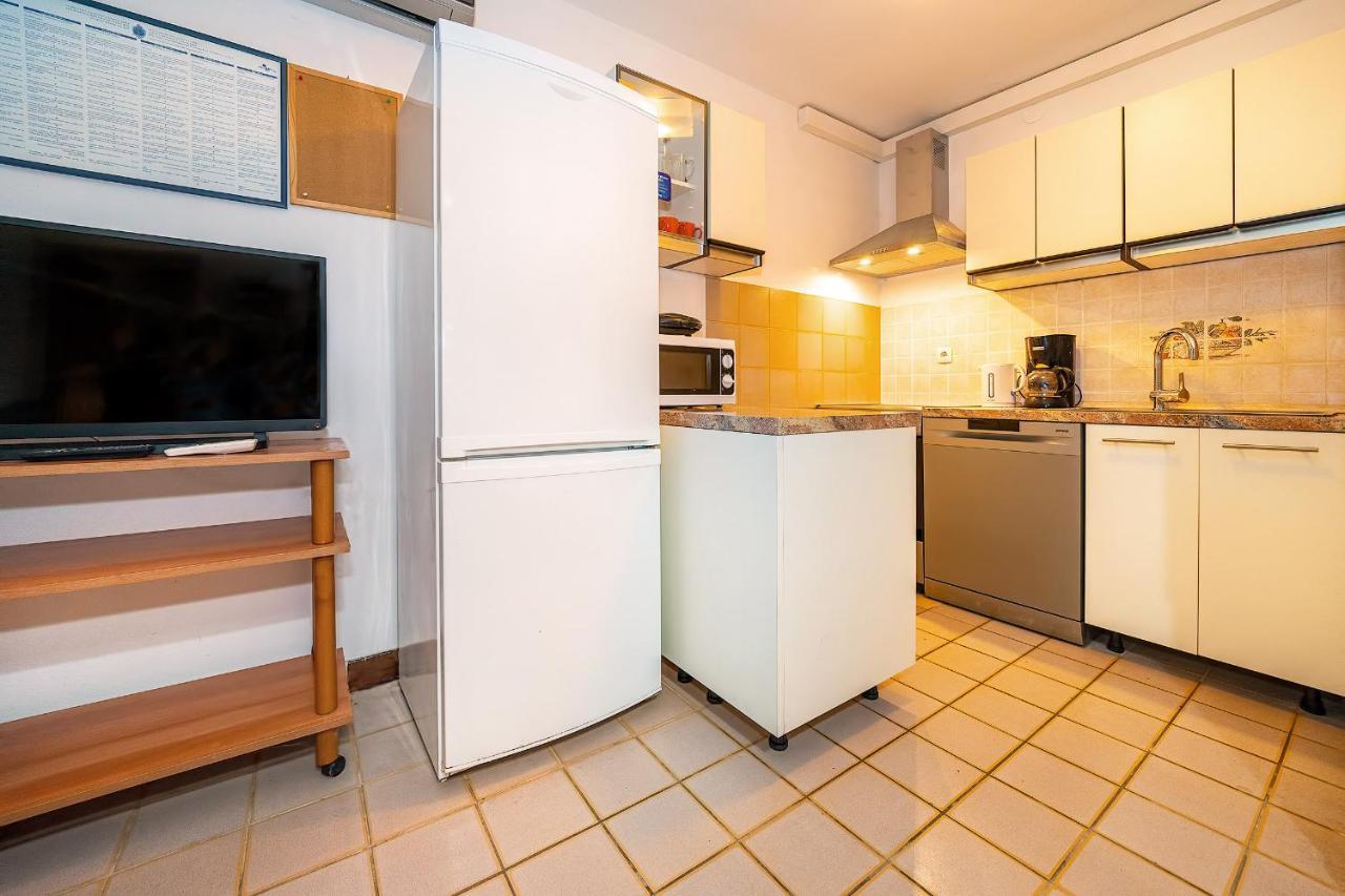 Apartments Jurina Krk Town Extérieur photo