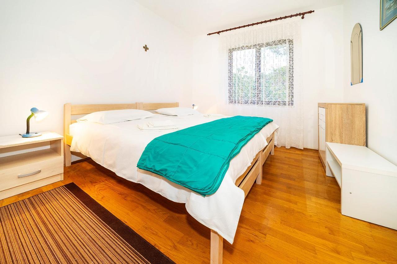 Apartments Jurina Krk Town Extérieur photo