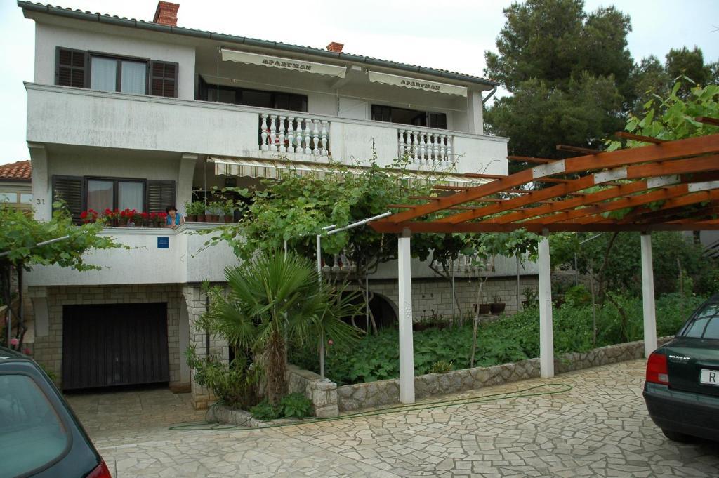 Apartments Jurina Krk Town Extérieur photo